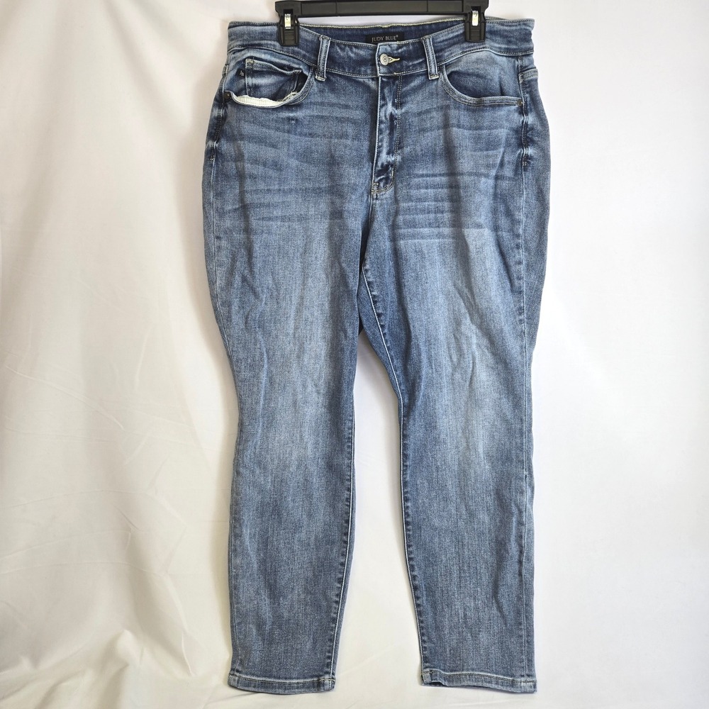 Judy Blue Los Angeles Boyfriend Fit Jeans JB82335LT-PL Plus Size 16W